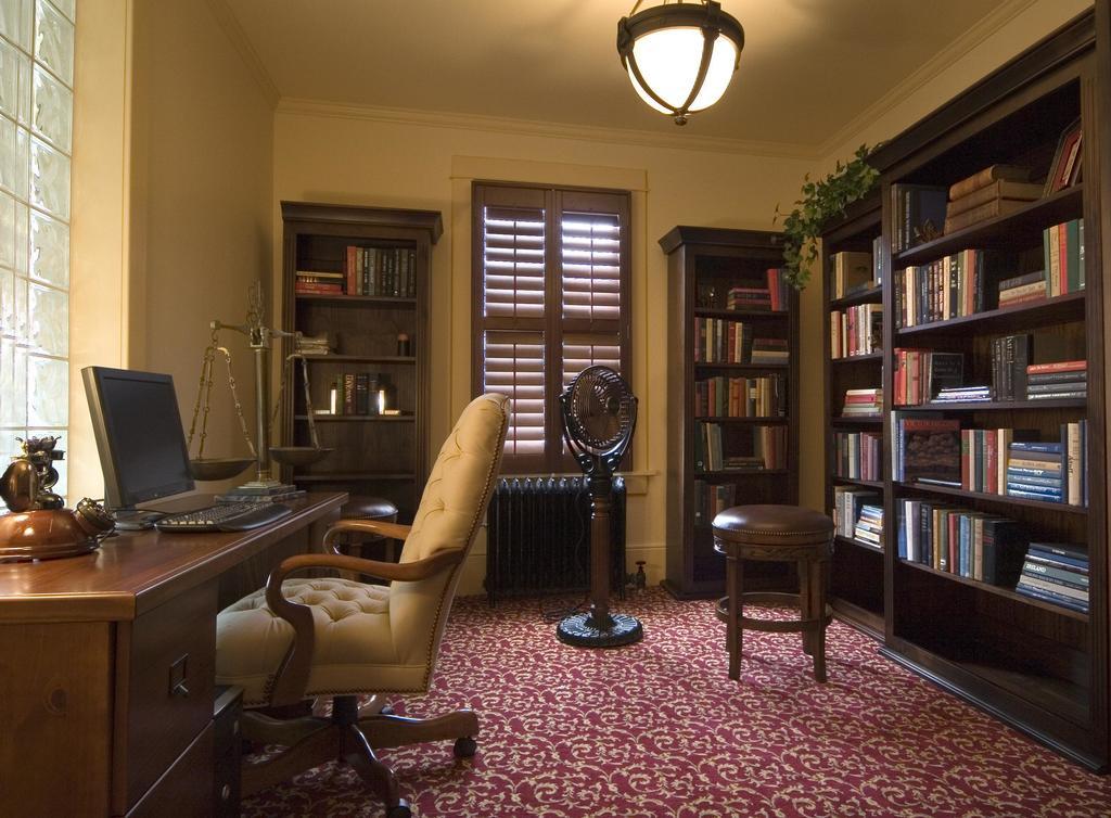Chamberlin Inn Cody Room photo